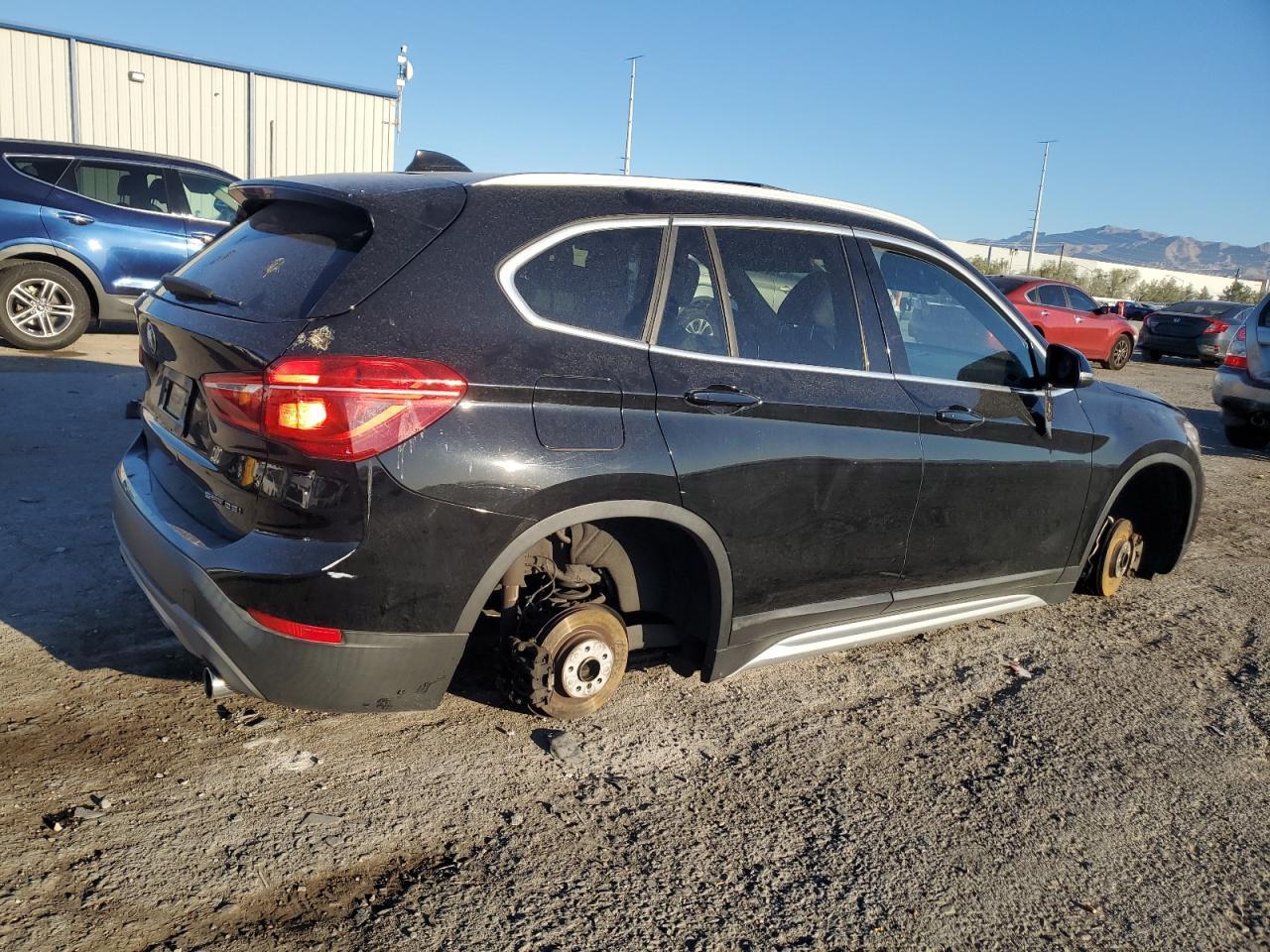2018 BMW X1 Sdrive28I - Фото 3