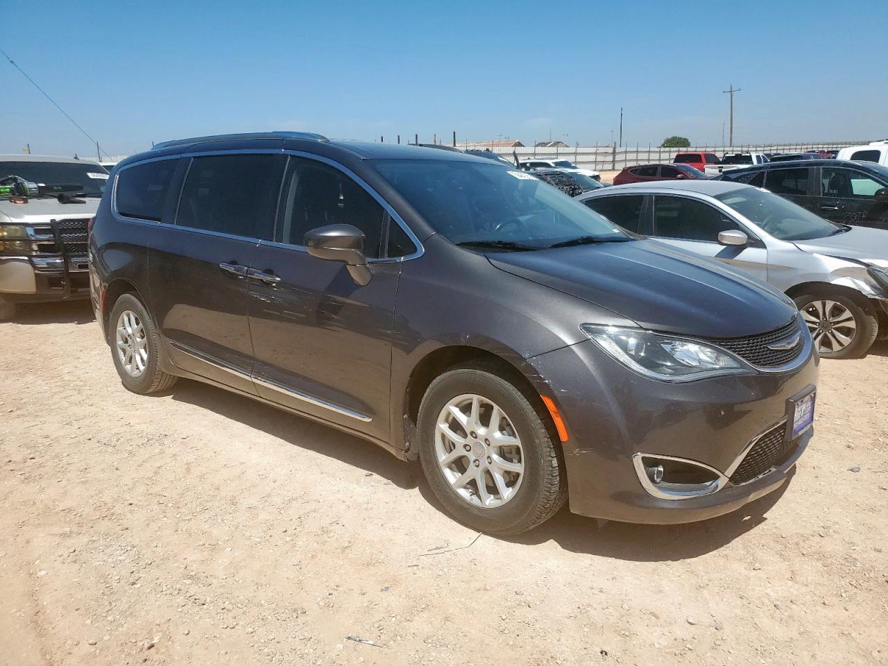 2020 Chrysler Pacifica Touring L - Фото 4
