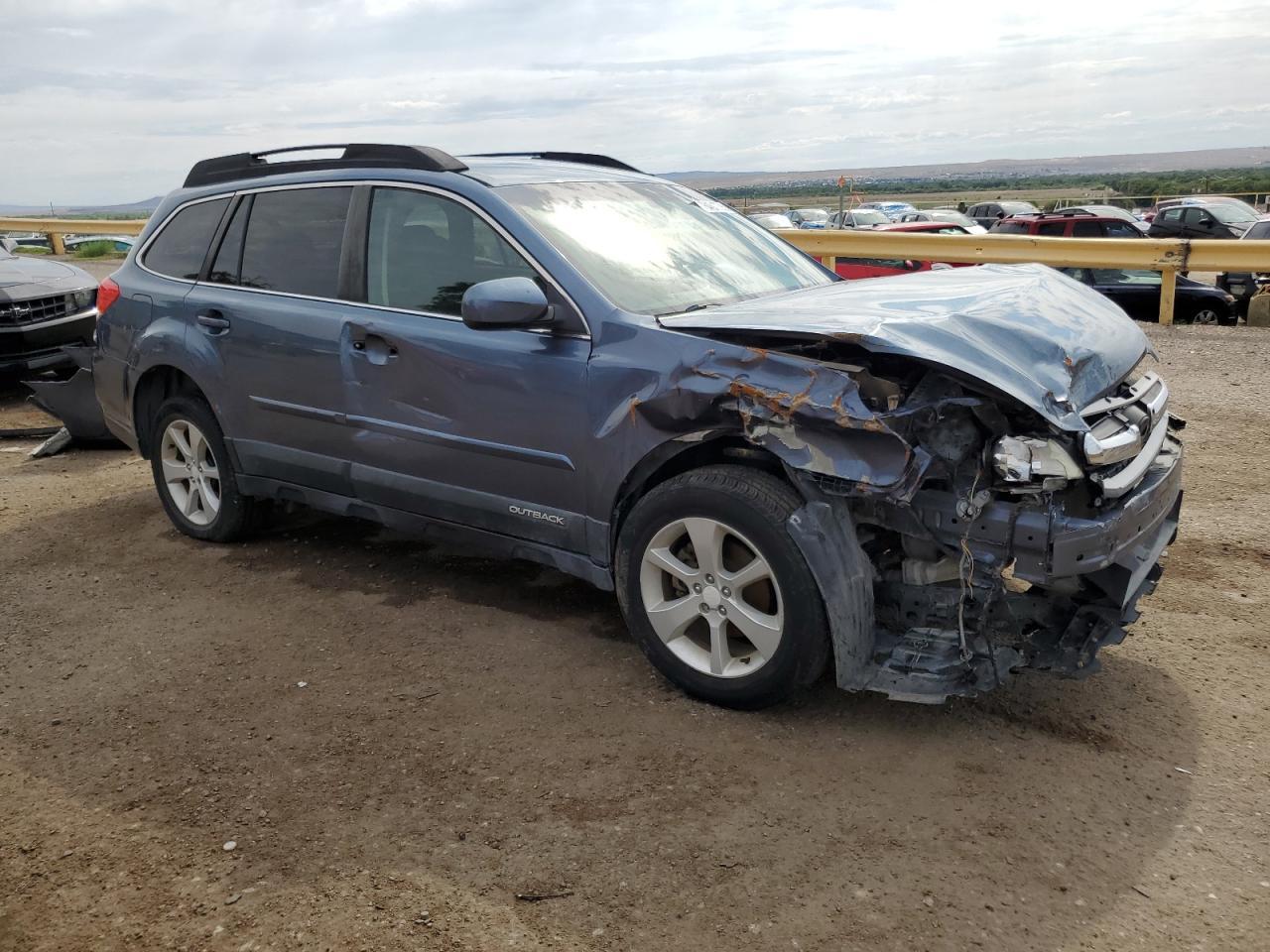 2013 Subaru Outback 2.5I Premium - Image 4