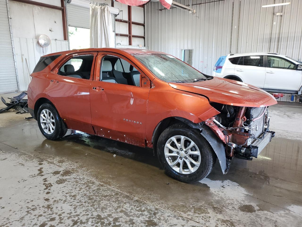 2020 Chevrolet Equinox Ls - Image 4