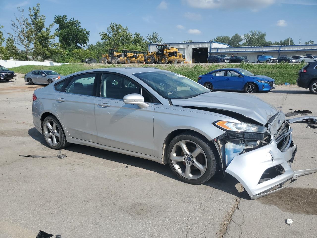 2015 Ford Fusion Se - Фото 4