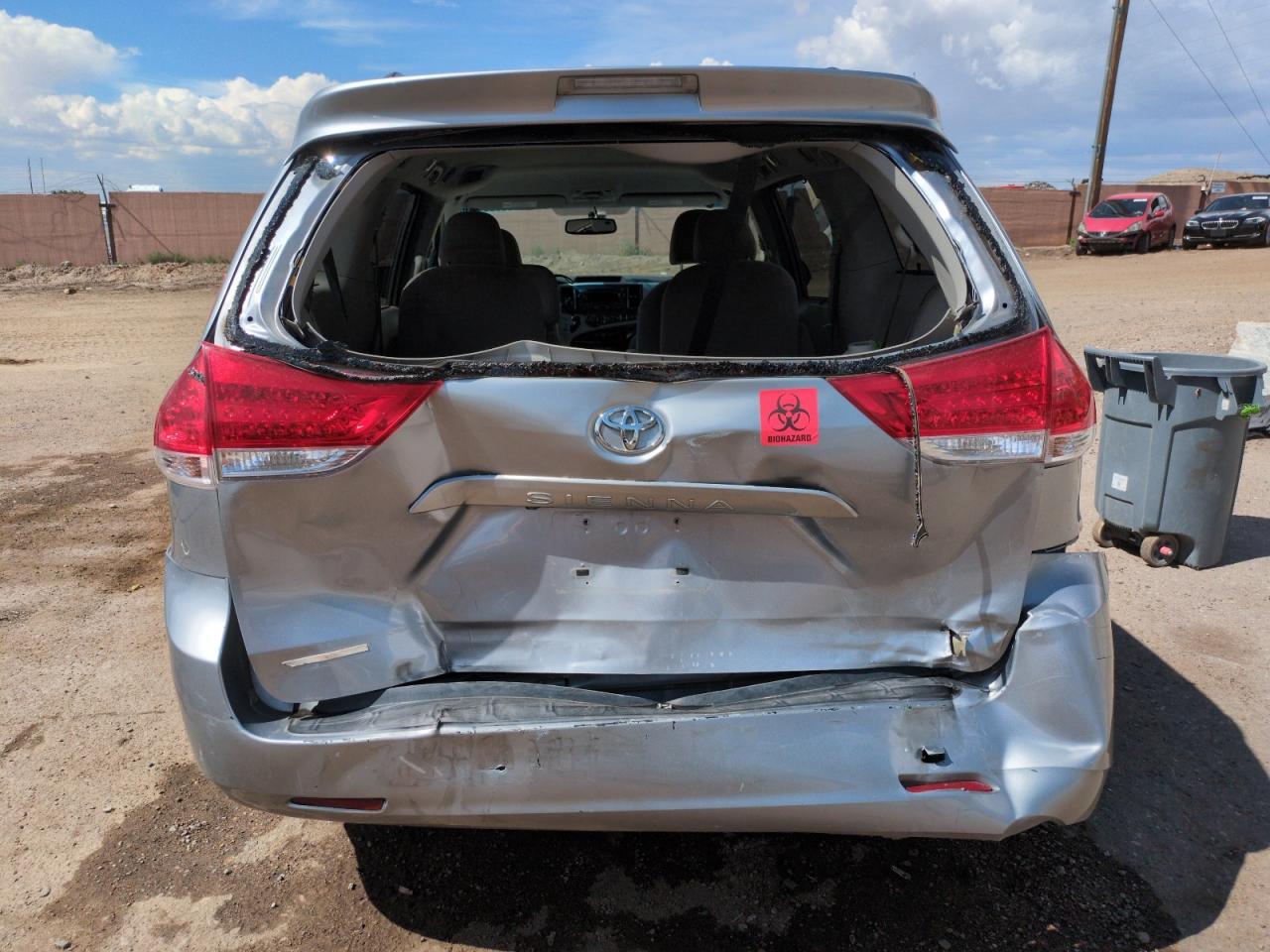 2013 Toyota Sienna Le - Image 6