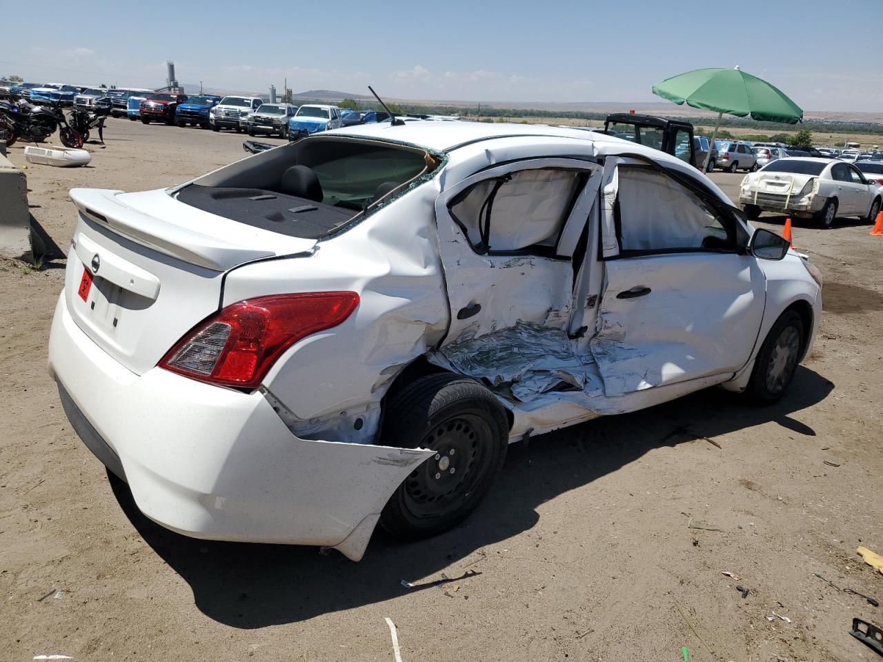 2019 Nissan Versa S - Фото 3