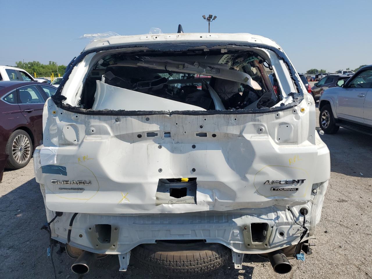 2022 Subaru Ascent Touring - Фото 6