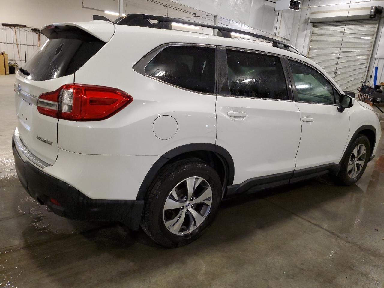 2020 Subaru Ascent Premium - Фото 3