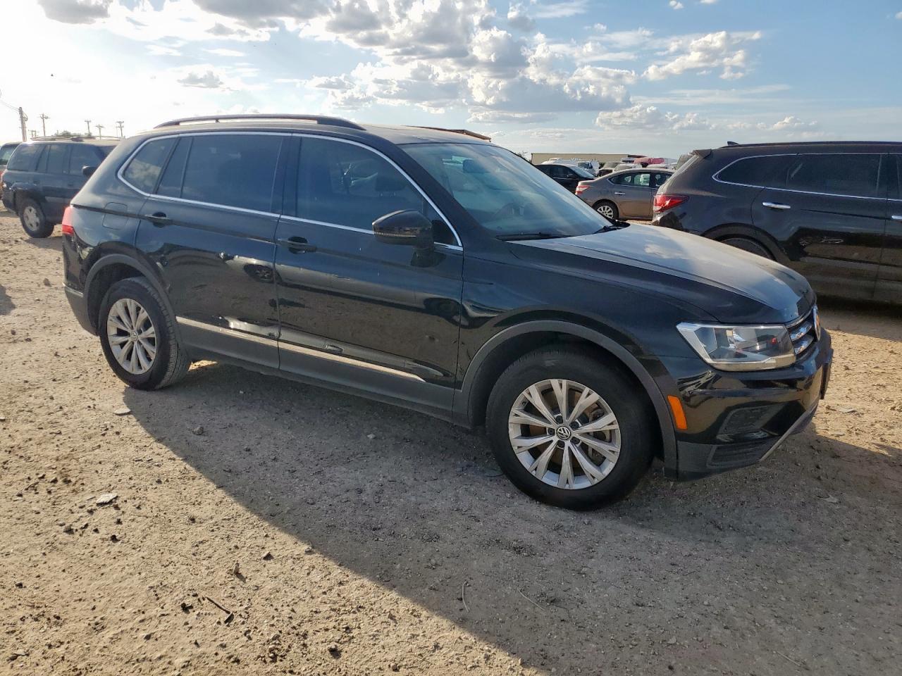 2018 Volkswagen Tiguan Se - Image 4