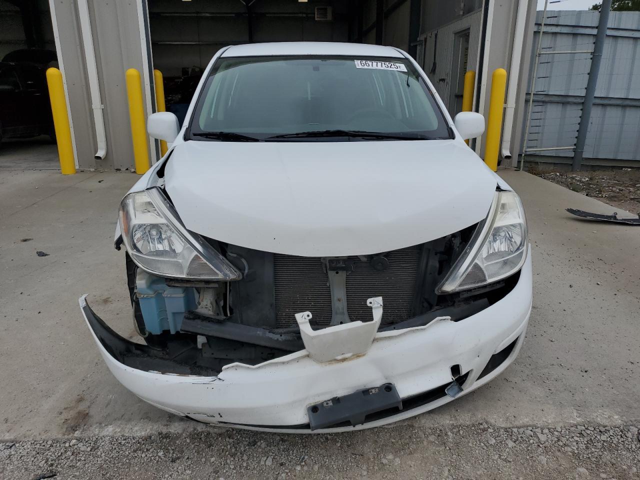 2011 Nissan Versa S - Фото 5