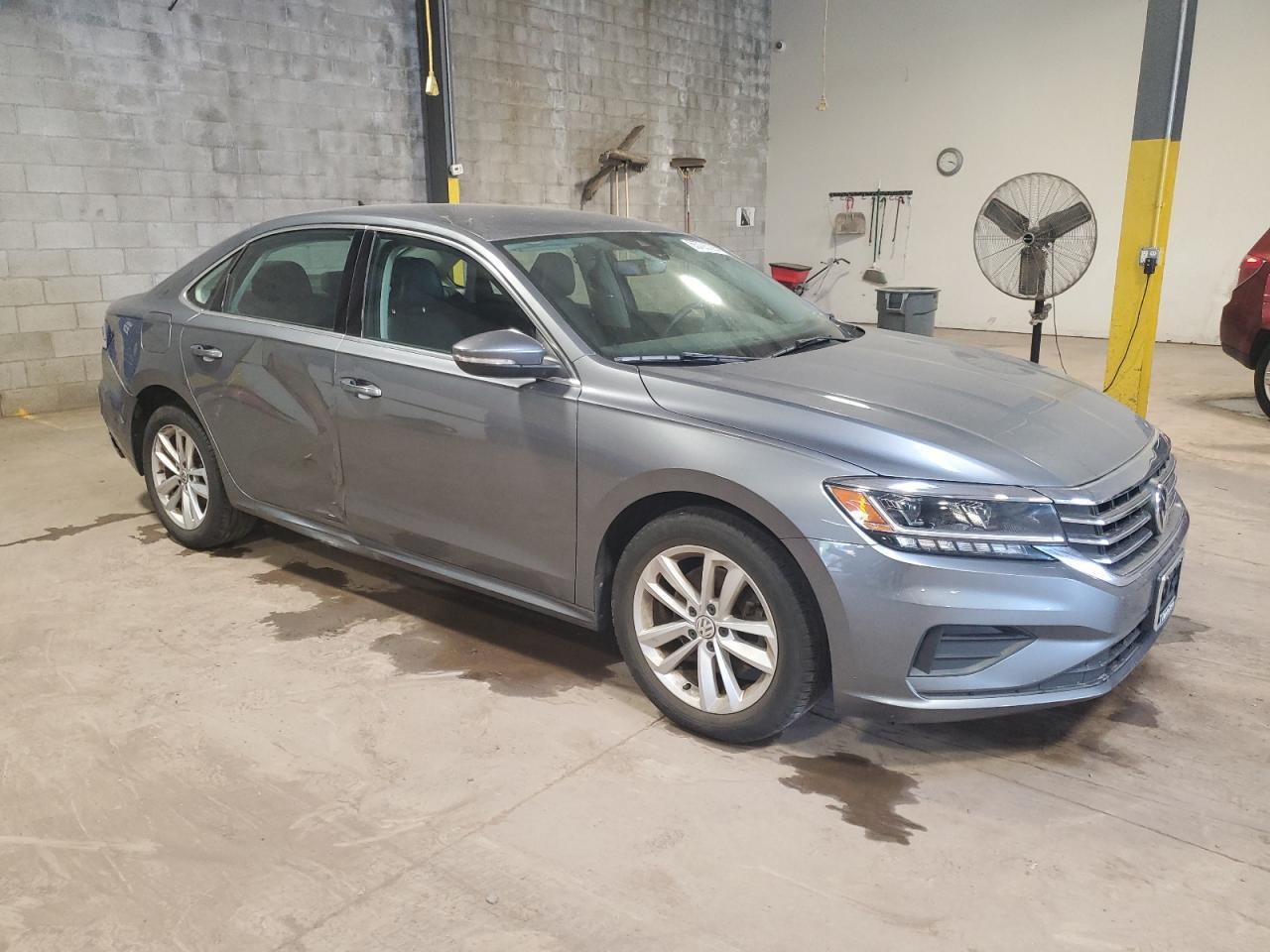 2020 Volkswagen Passat Se - Фото 4