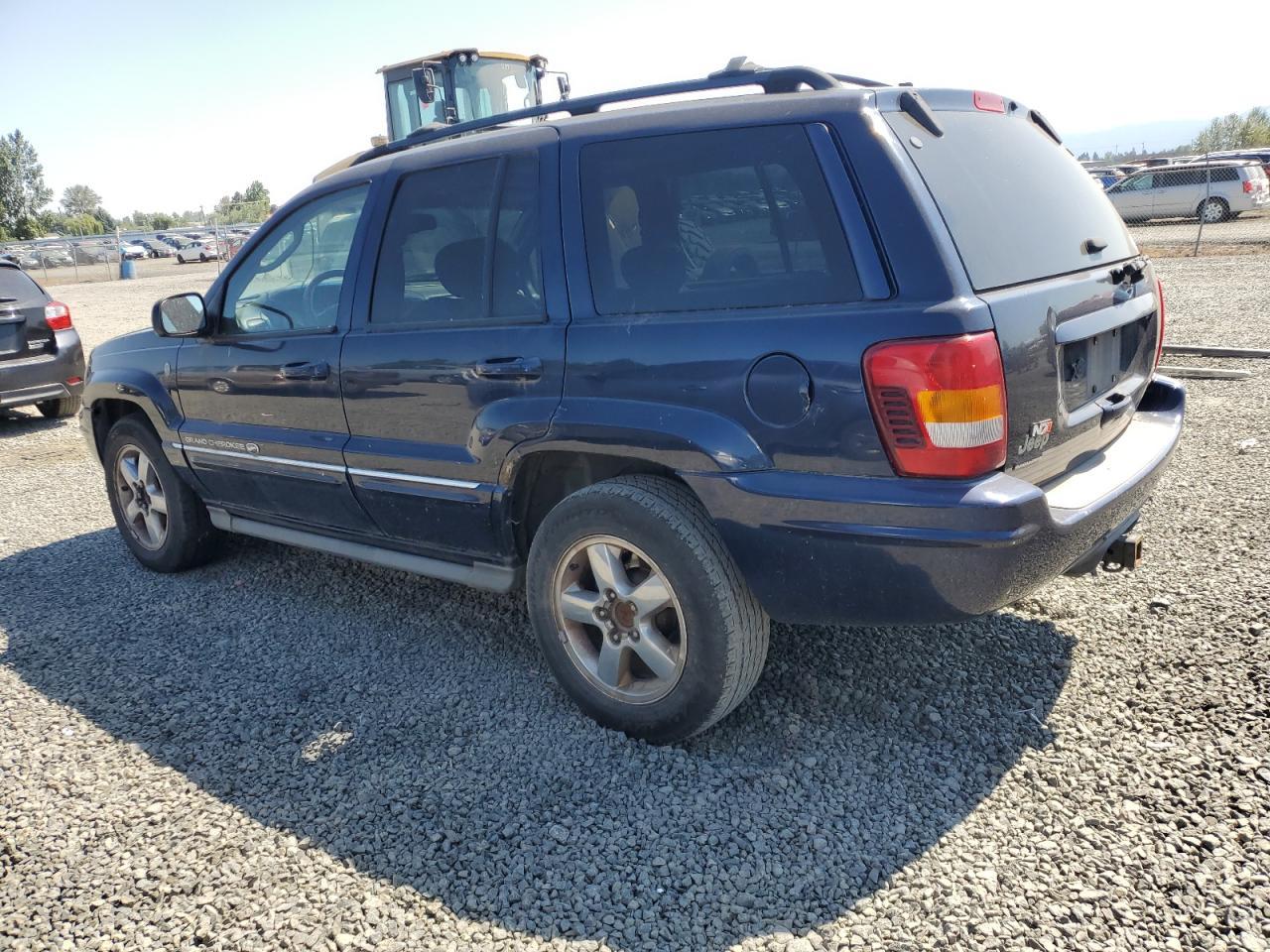 2004 Jeep Grand Cherokee Overland - Image 2