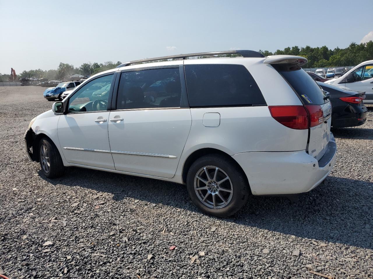 2004 Toyota Sienna Xle Limited 7-Passenger - Image 2