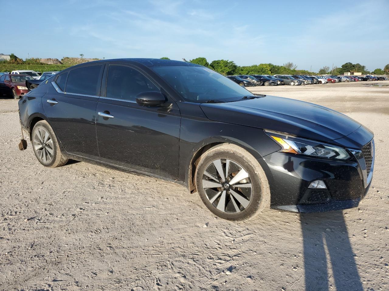 2021 Nissan Altima Sv - Image 4