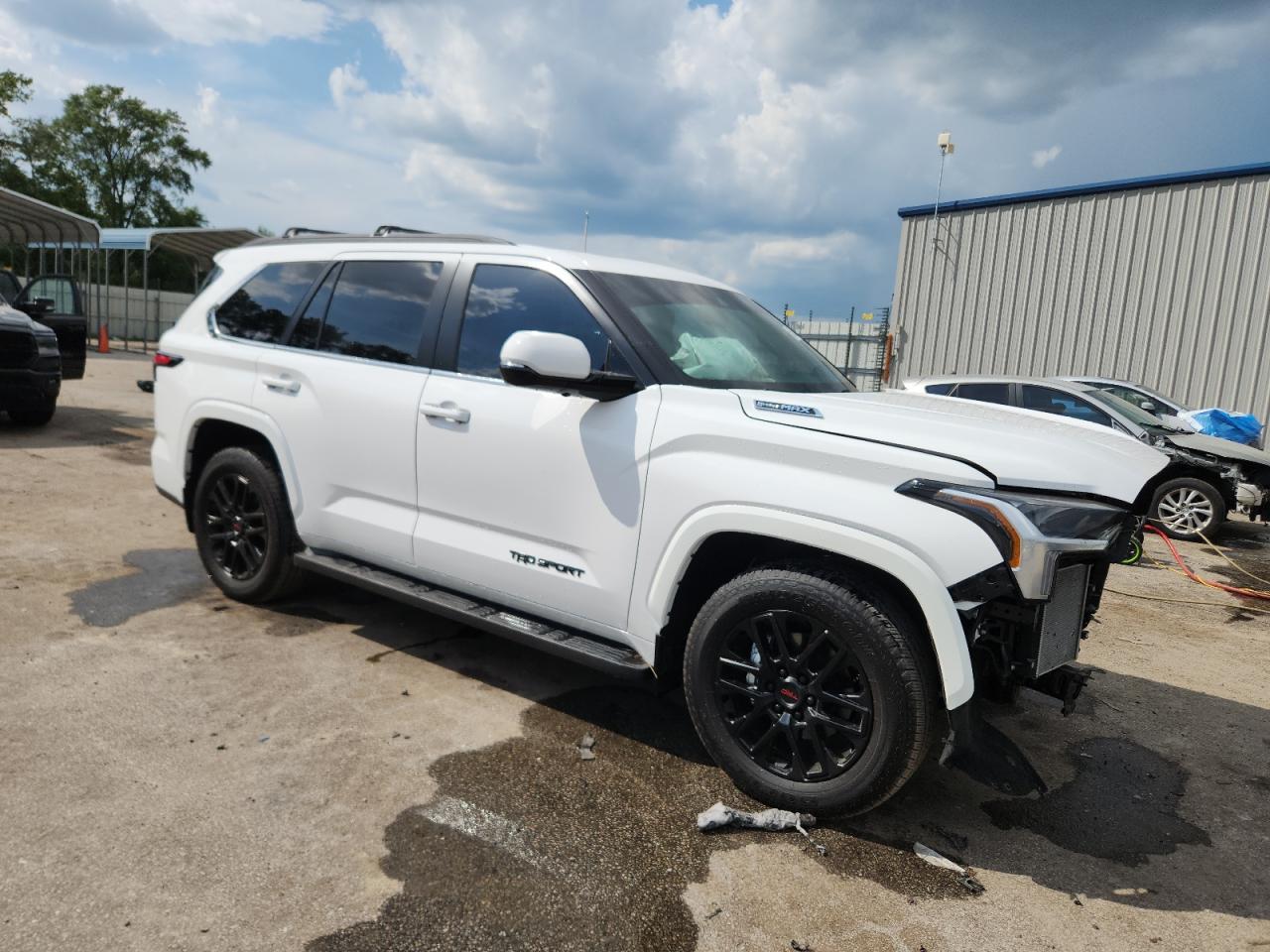 2025 Toyota Sequoia Sr5 - Фото 4