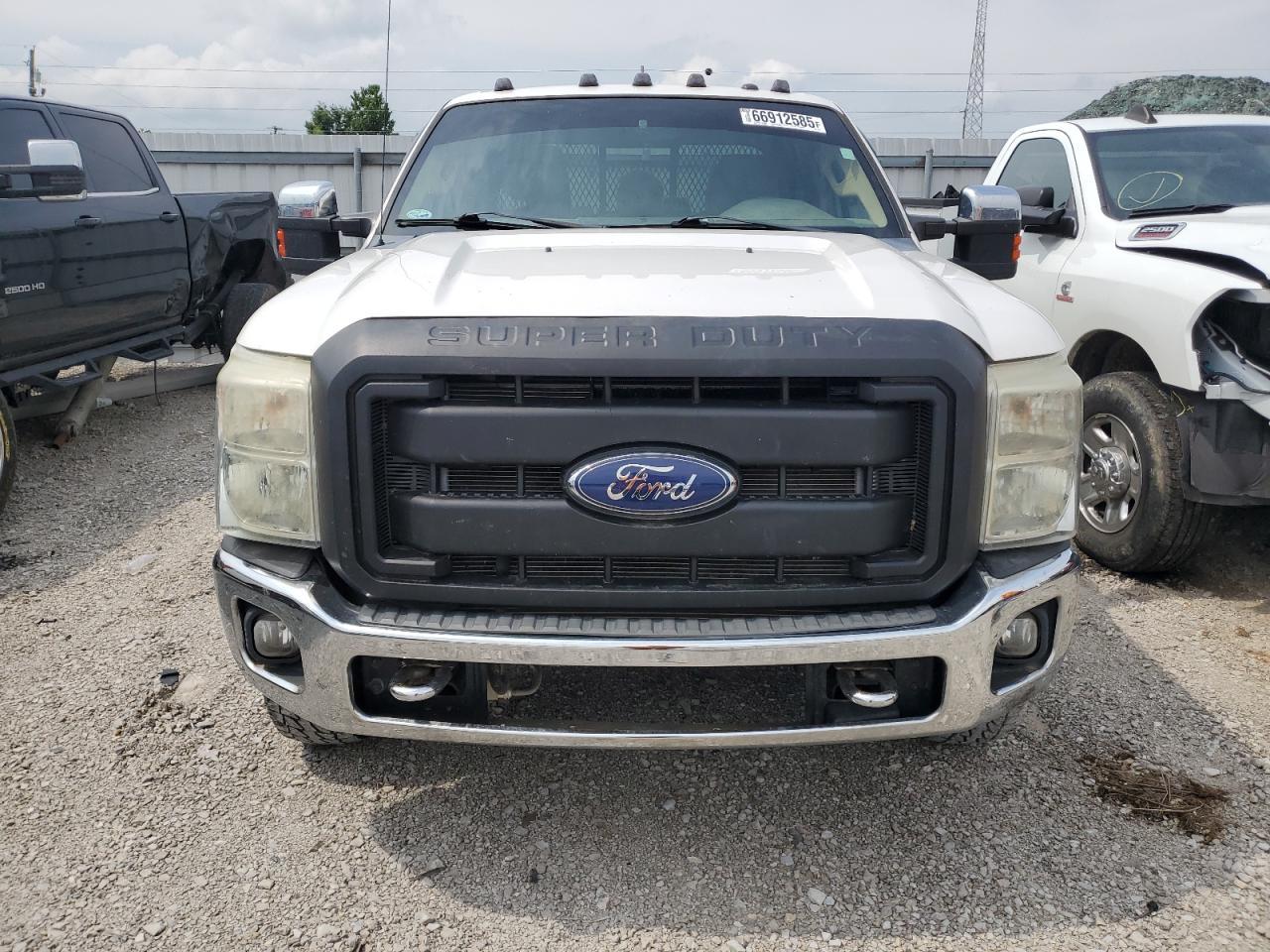 2011 Ford F350 Super Duty - Фото 5