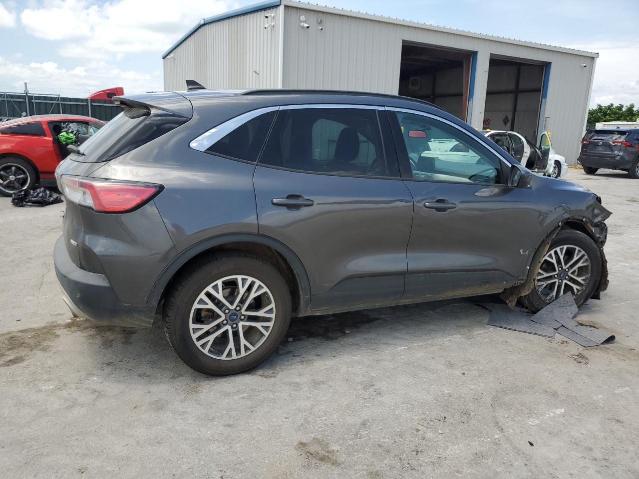 2020 Ford Escape Sel - Фото 3