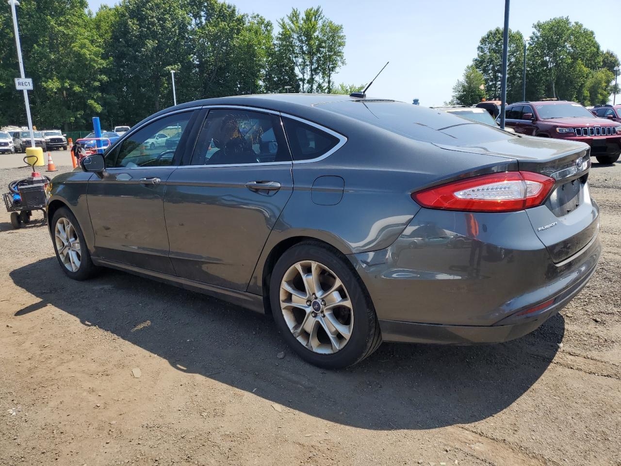 2016 Ford Fusion Se - Фото 2