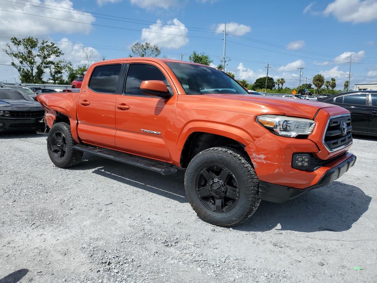 2017 Toyota Tacoma Double Cab - Фото 4