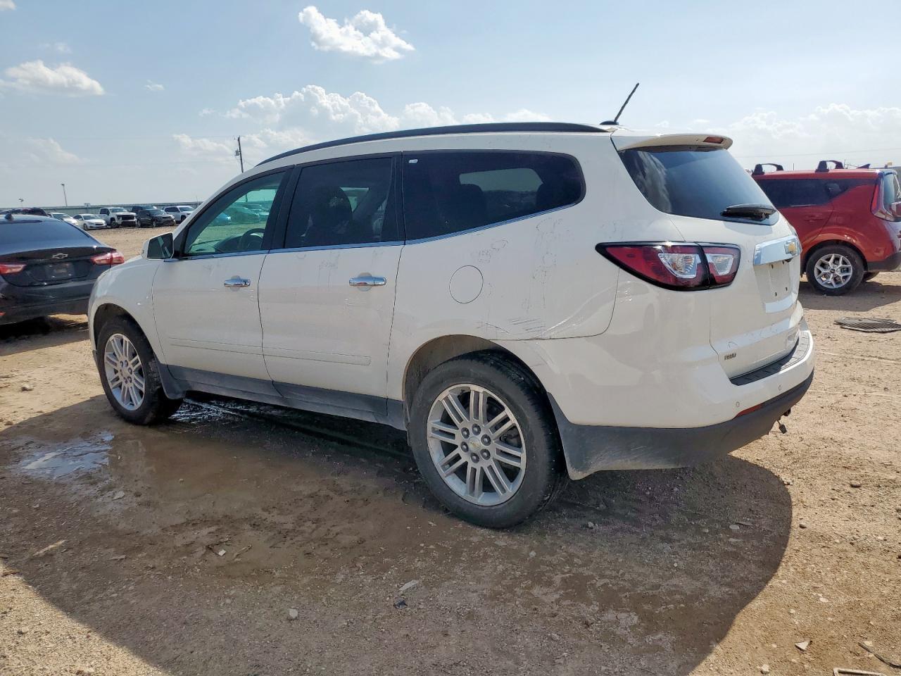 2015 Chevrolet Traverse Lt - Фото 2