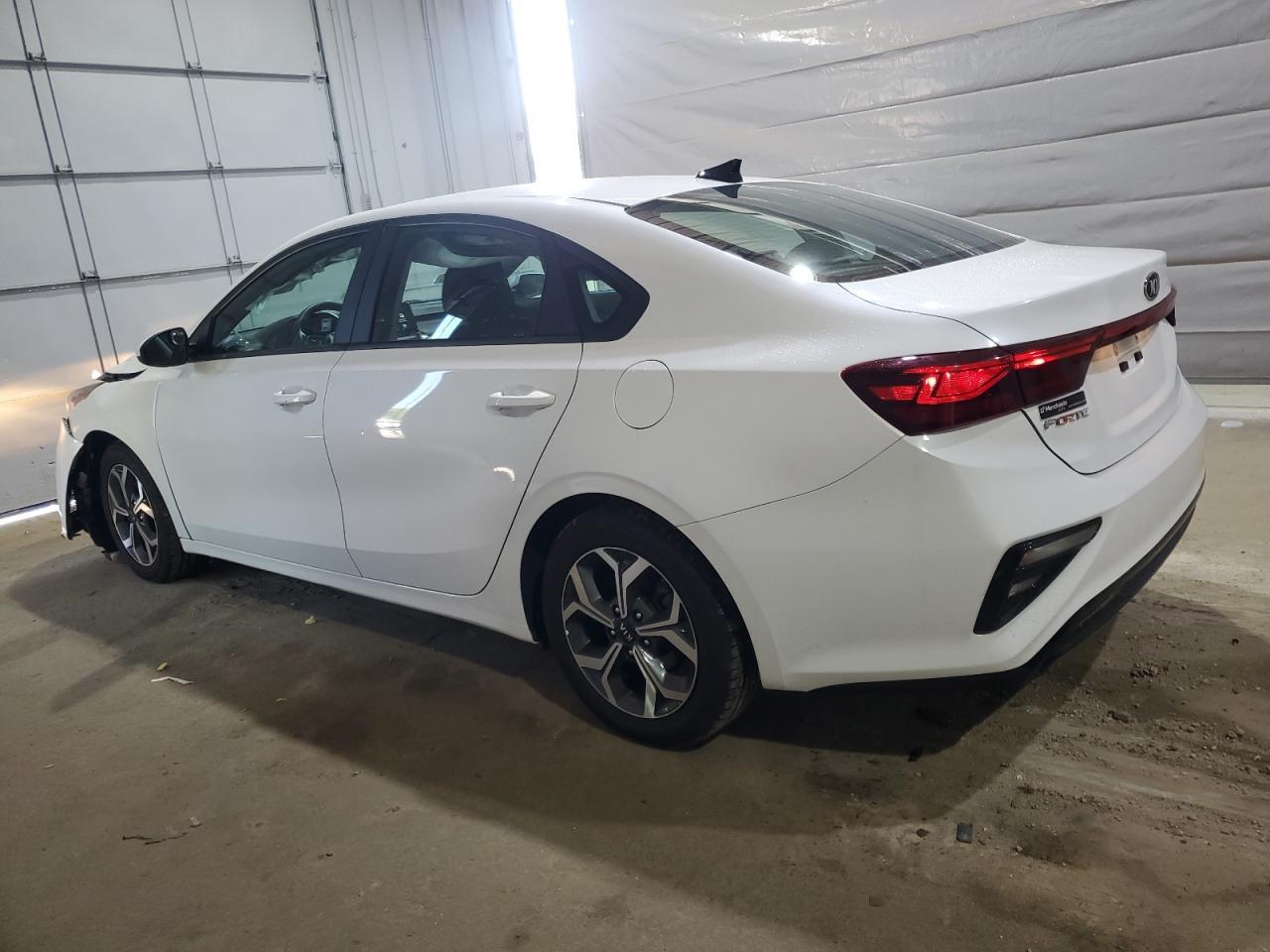 2021 Kia Forte Fe - Фото 2