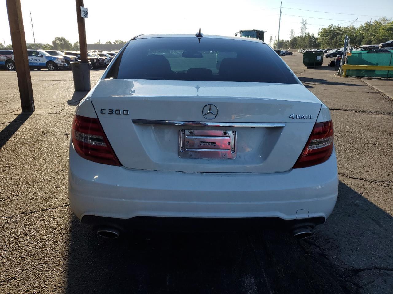 2012 Mercedes-Benz C 300 4Matic - Image 6