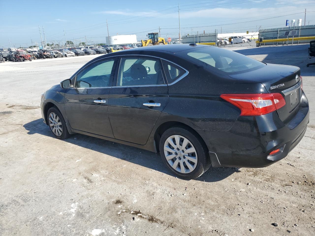 2017 Nissan Sentra S - Фото 2