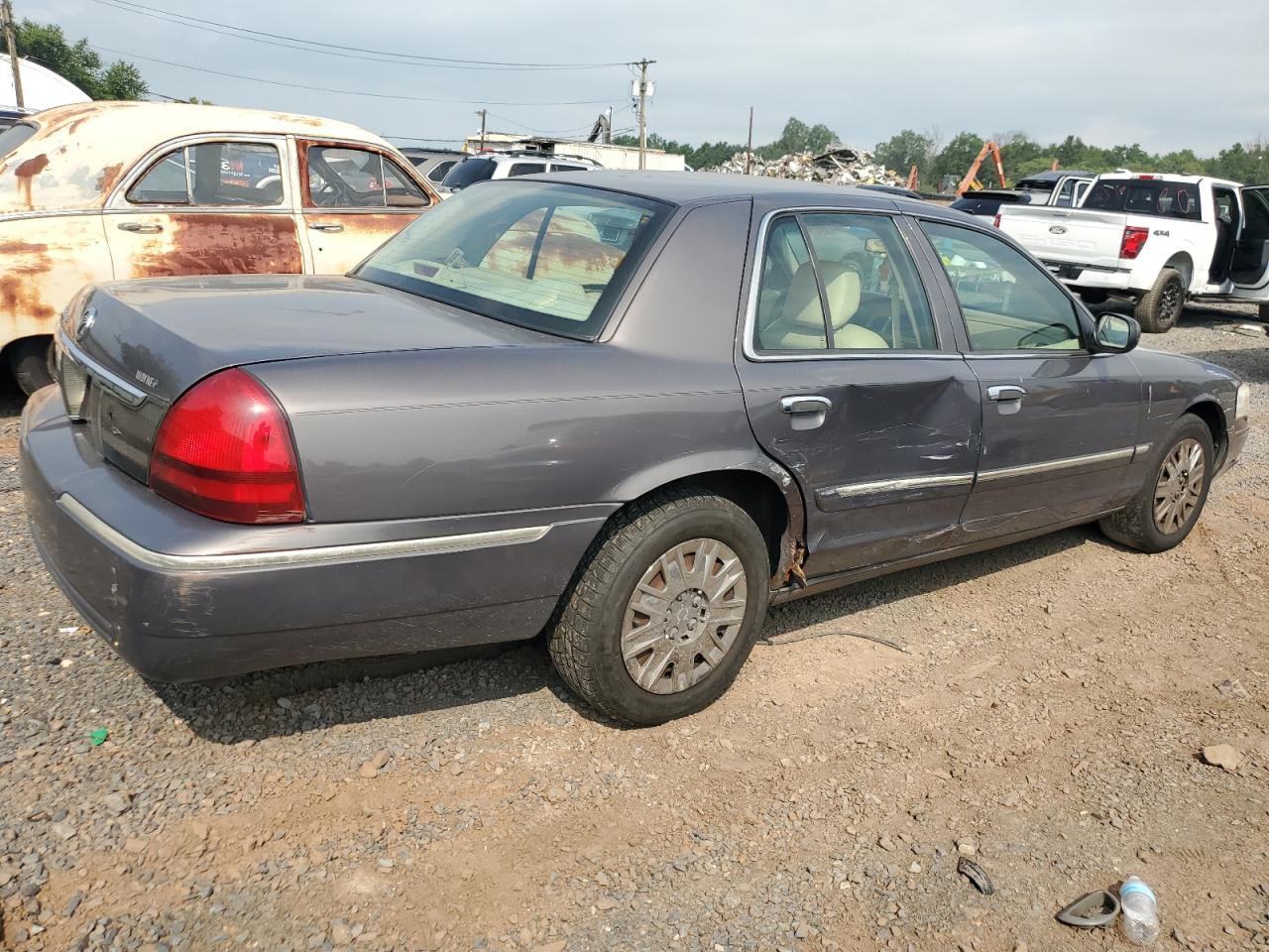 2007 Mercury Grand Marquis Gs - Image 3