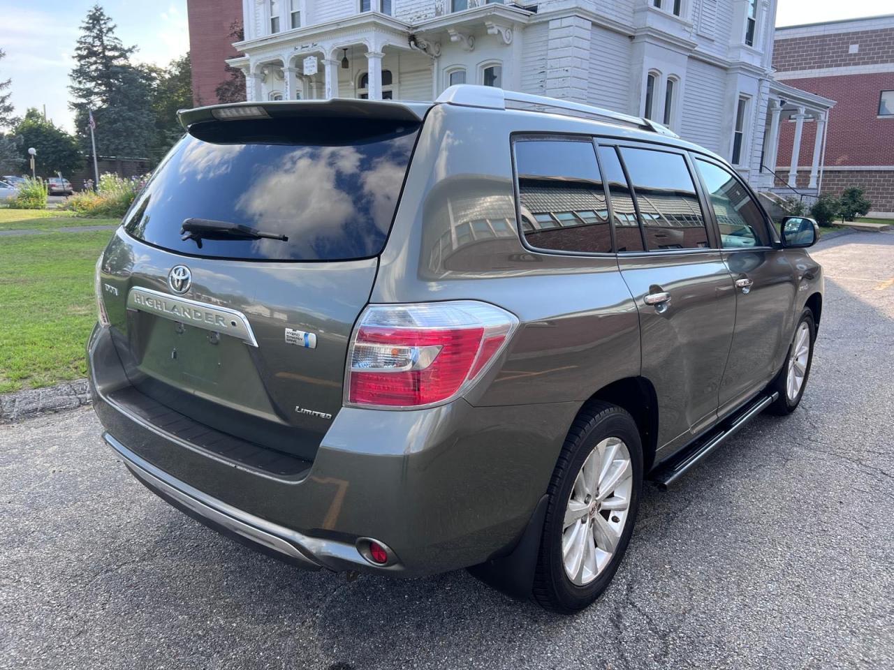 2009 Toyota Highlander Hybrid Limited - Image 4