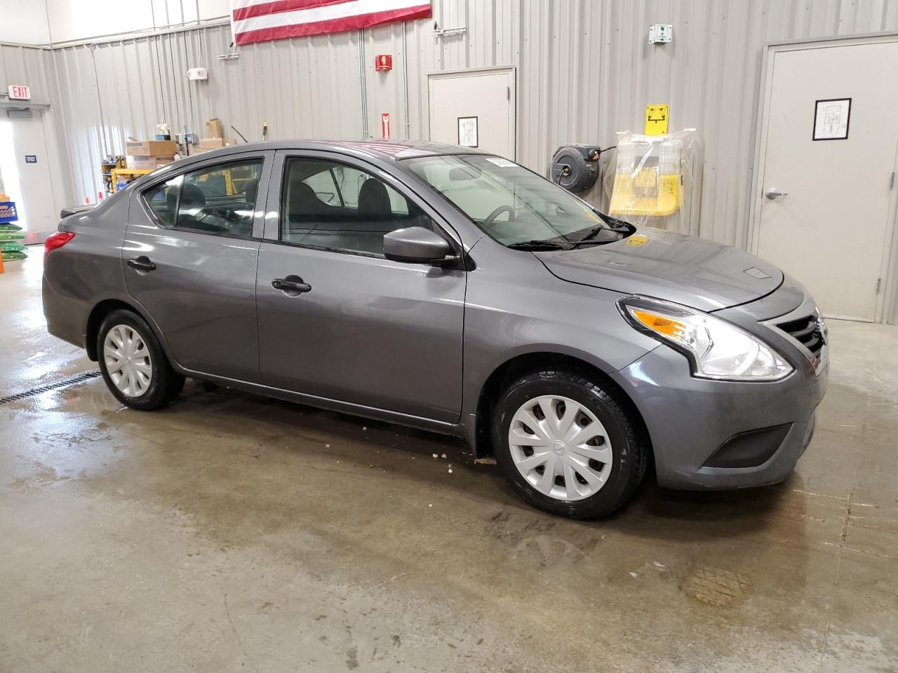 2017 Nissan Versa S - Image 4