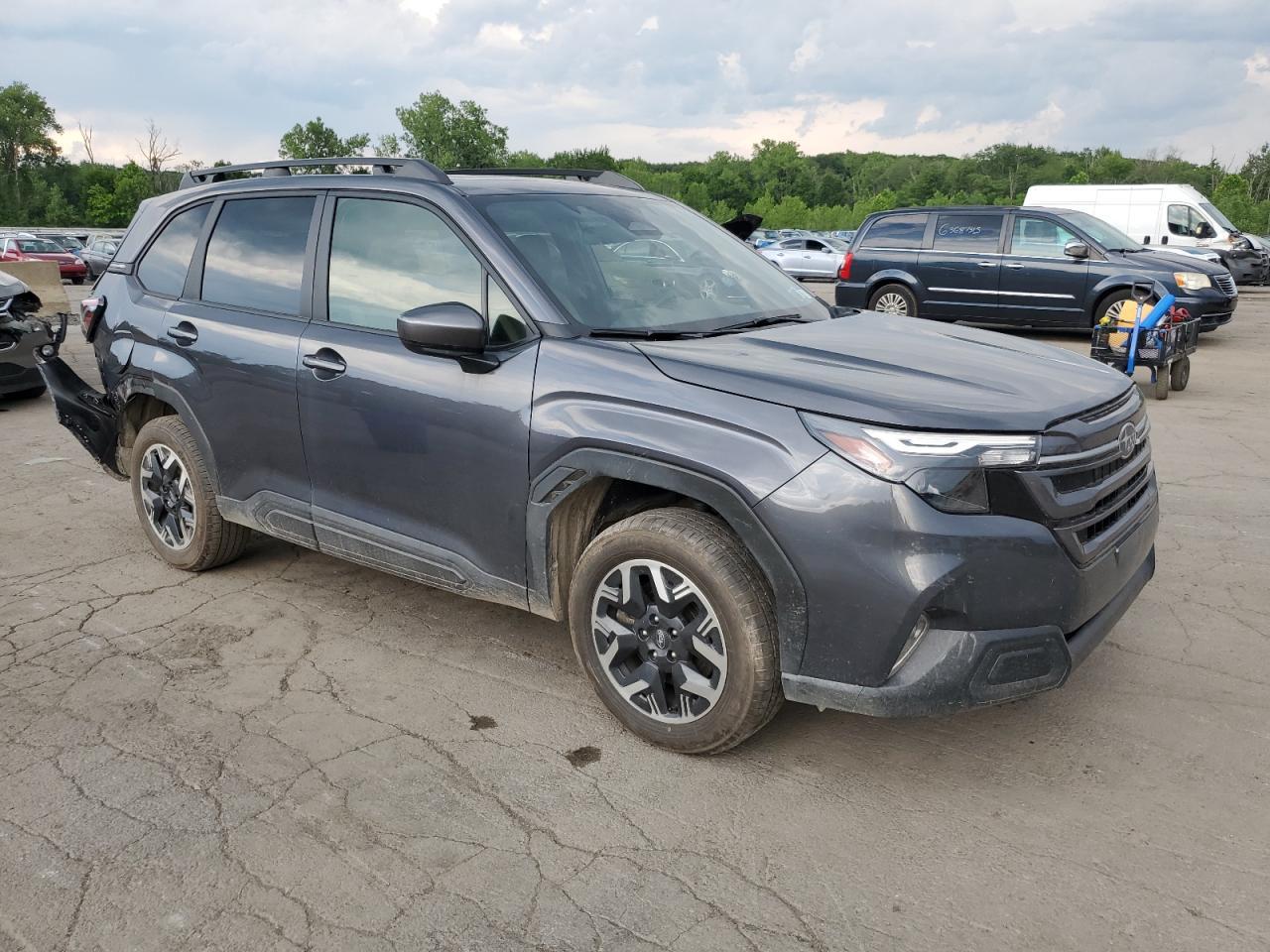 2025 Subaru Forester Premium - Фото 4