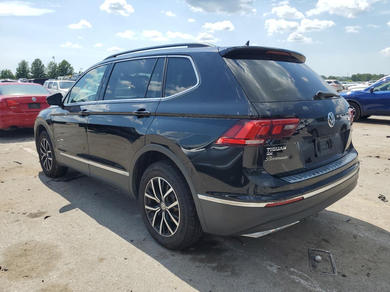 2021 Volkswagen Tiguan Se - Фото 2