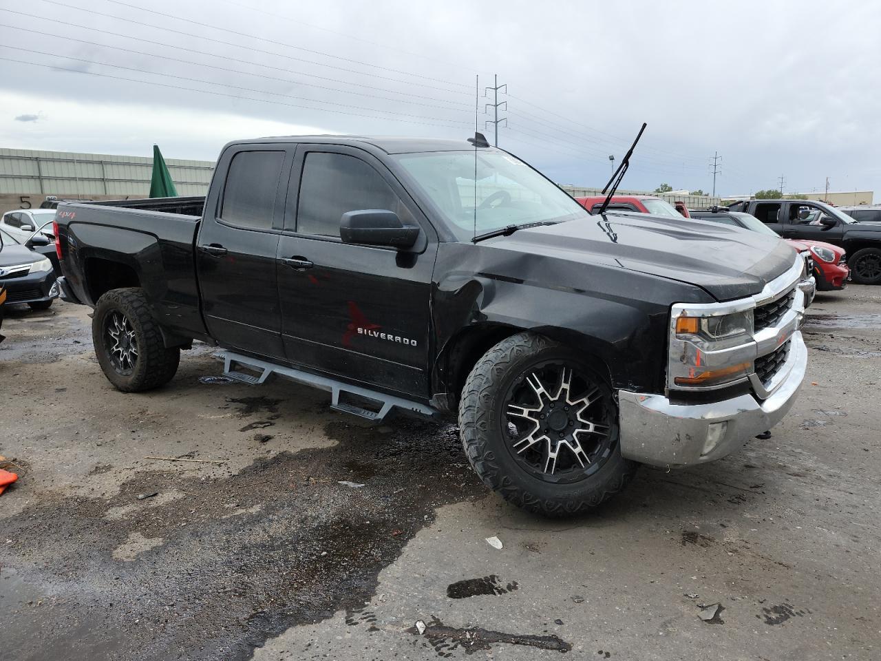 2018 Chevrolet Silverado K1500 Lt - Image 4