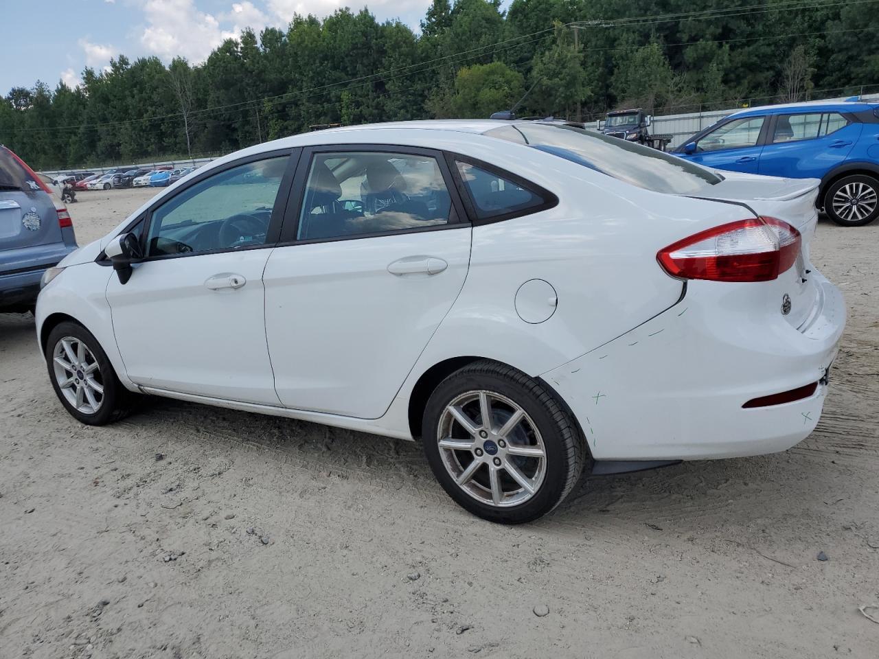 2018 Ford Fiesta Se - Фото 2