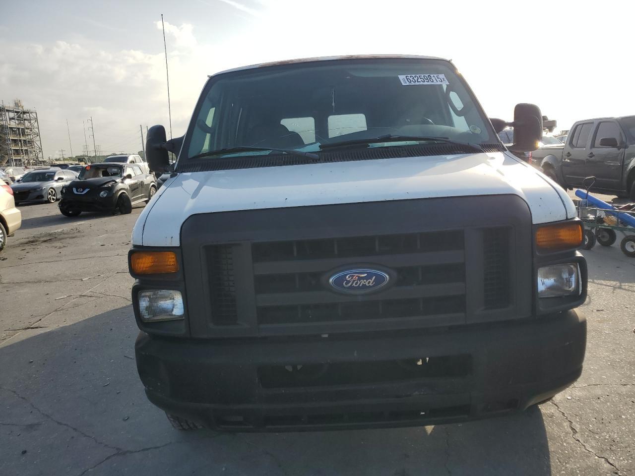 2008 Ford Econoline E250 Van - Фото 5