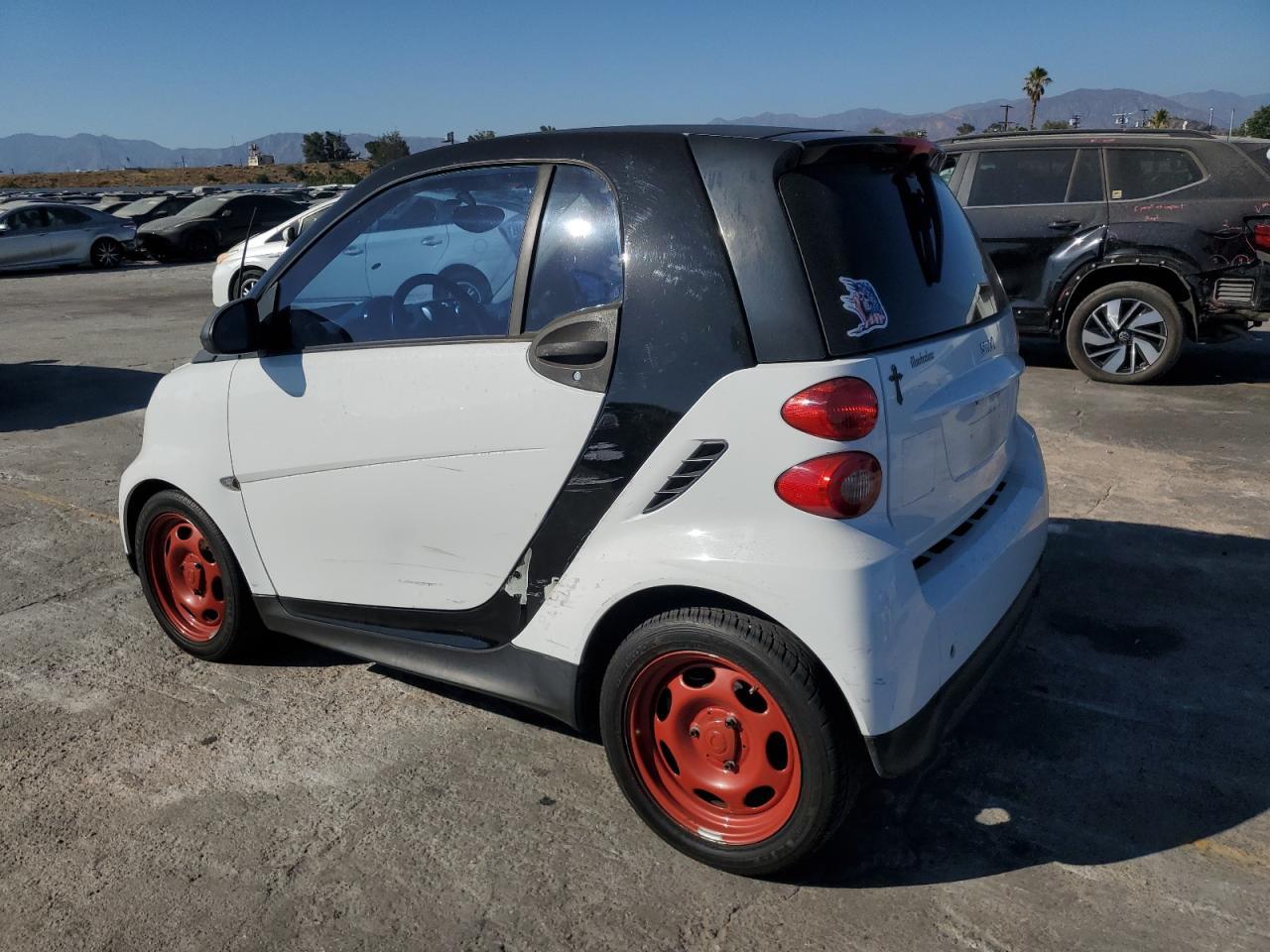 2013 Smart Fortwo Pure - Image 2
