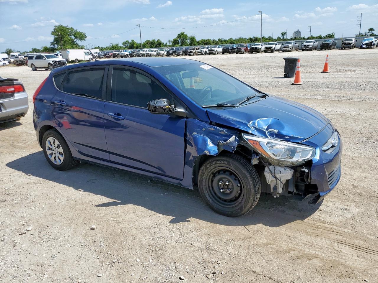 2017 Hyundai Accent Se - Фото 4