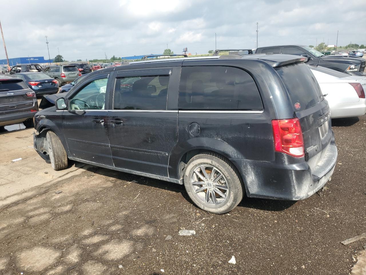 2017 Dodge Grand Caravan Sxt - Image 2