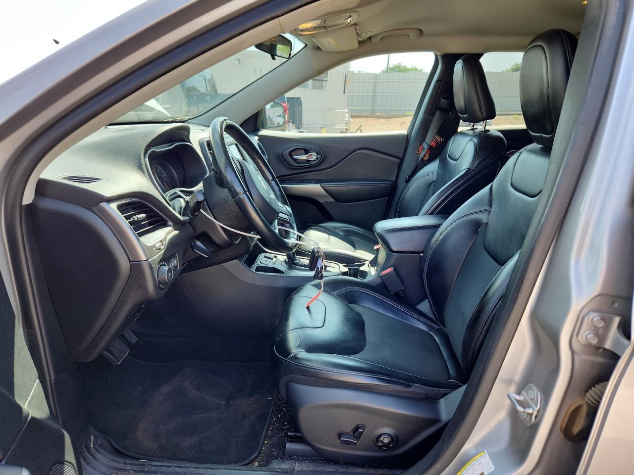 2019 Jeep Cherokee Latitude Plus - Фото 7