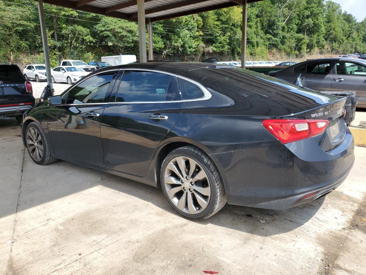 2016 Chevrolet Malibu Premier - Фото 2