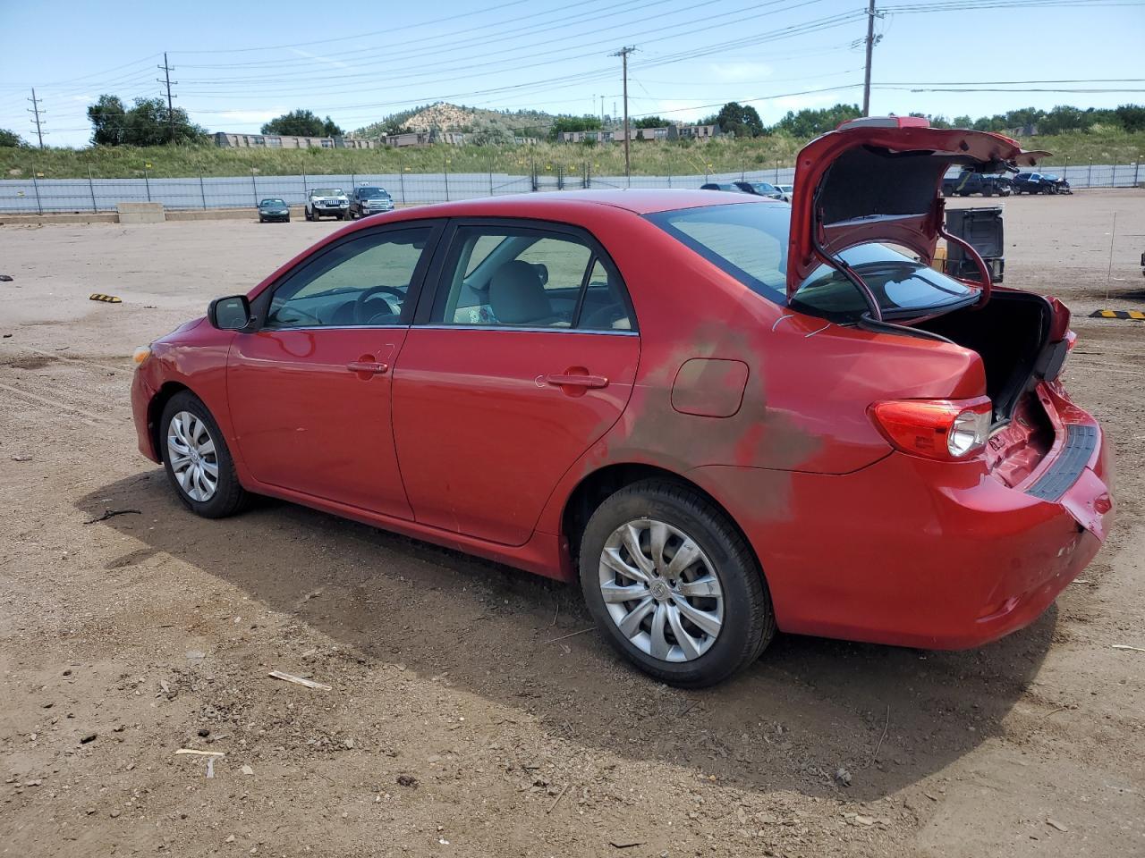 2013 Toyota Corolla Le - Image 2