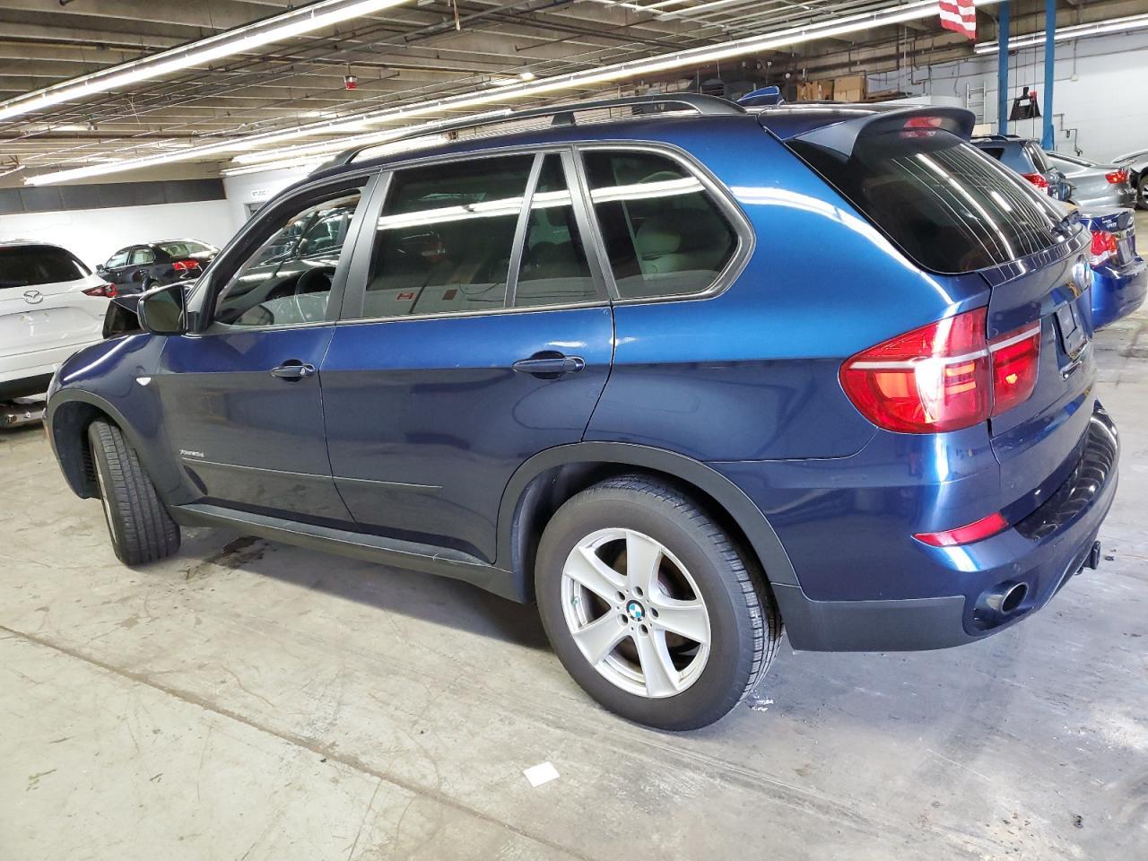 2012 BMW X5 xDrive35D - Image 2