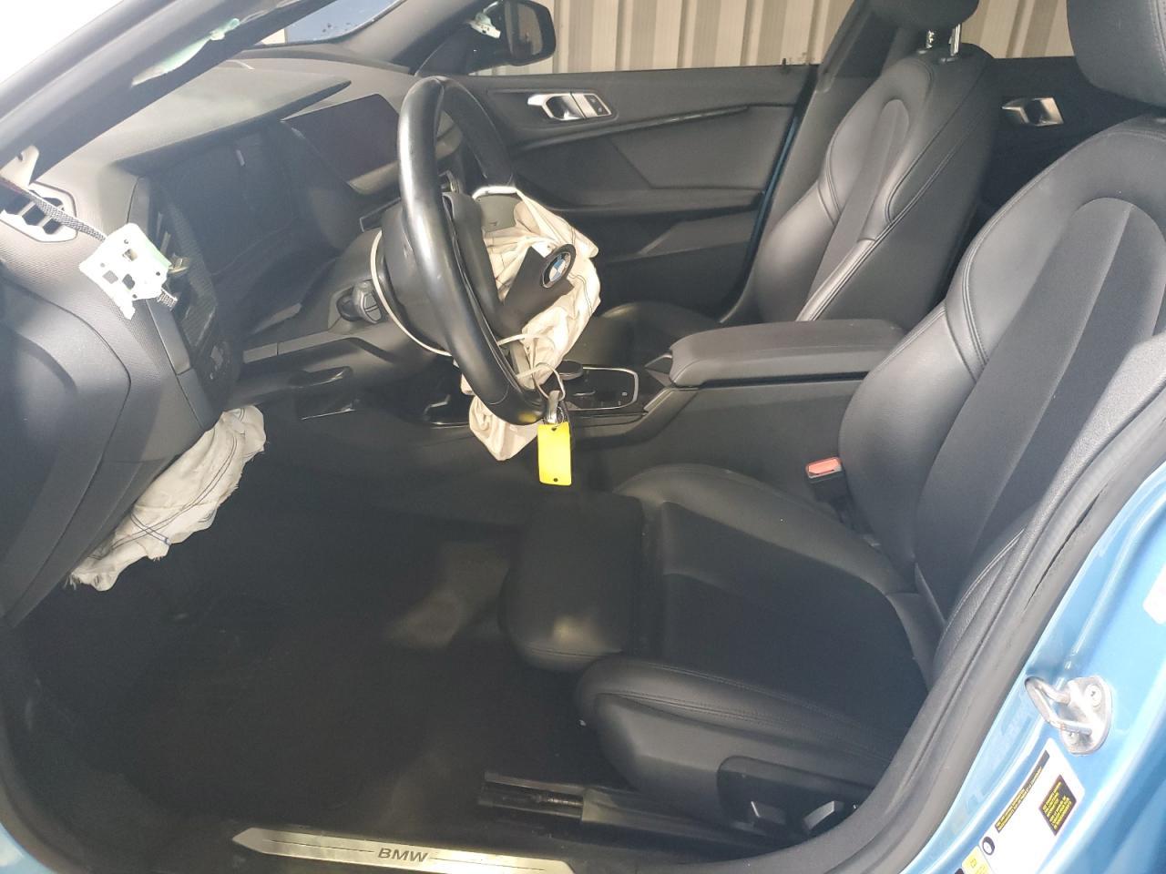2021 BMW 228Xi - Фото 7