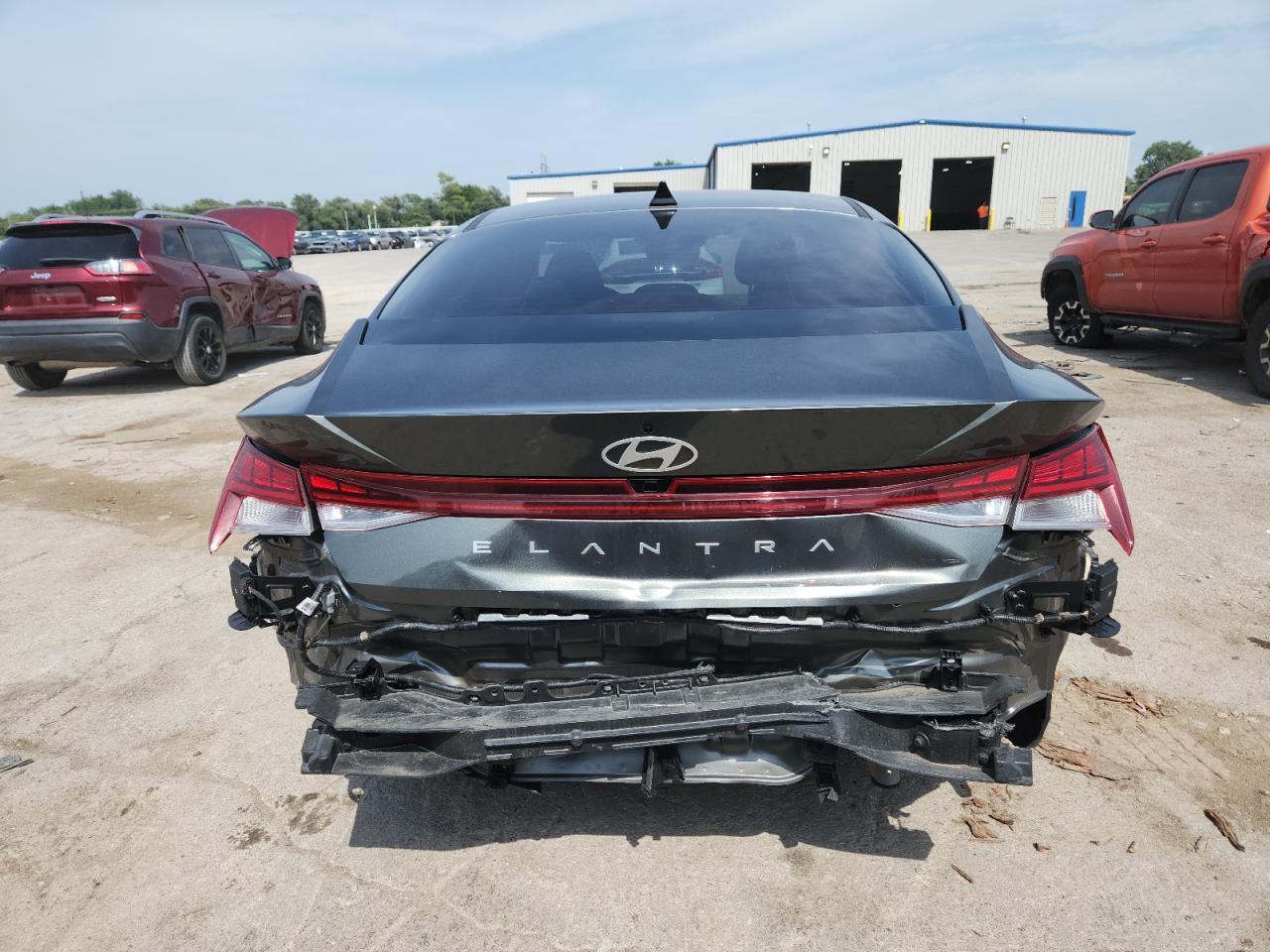 2024 Hyundai Elantra Sel - Image 6