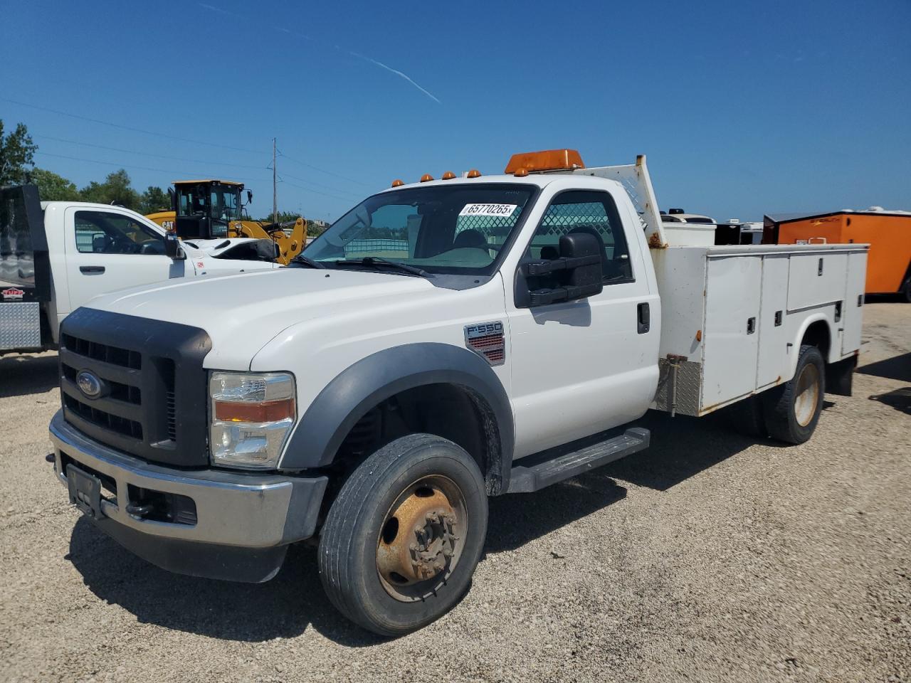 2010 Ford F550 Super Duty Utility / Service Truck - Image 2