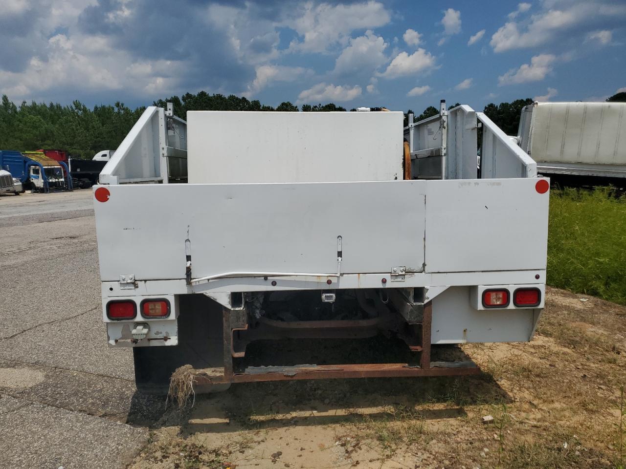 2011 Ford Econoline E450 Super Duty Cutaway Van - Фото 6