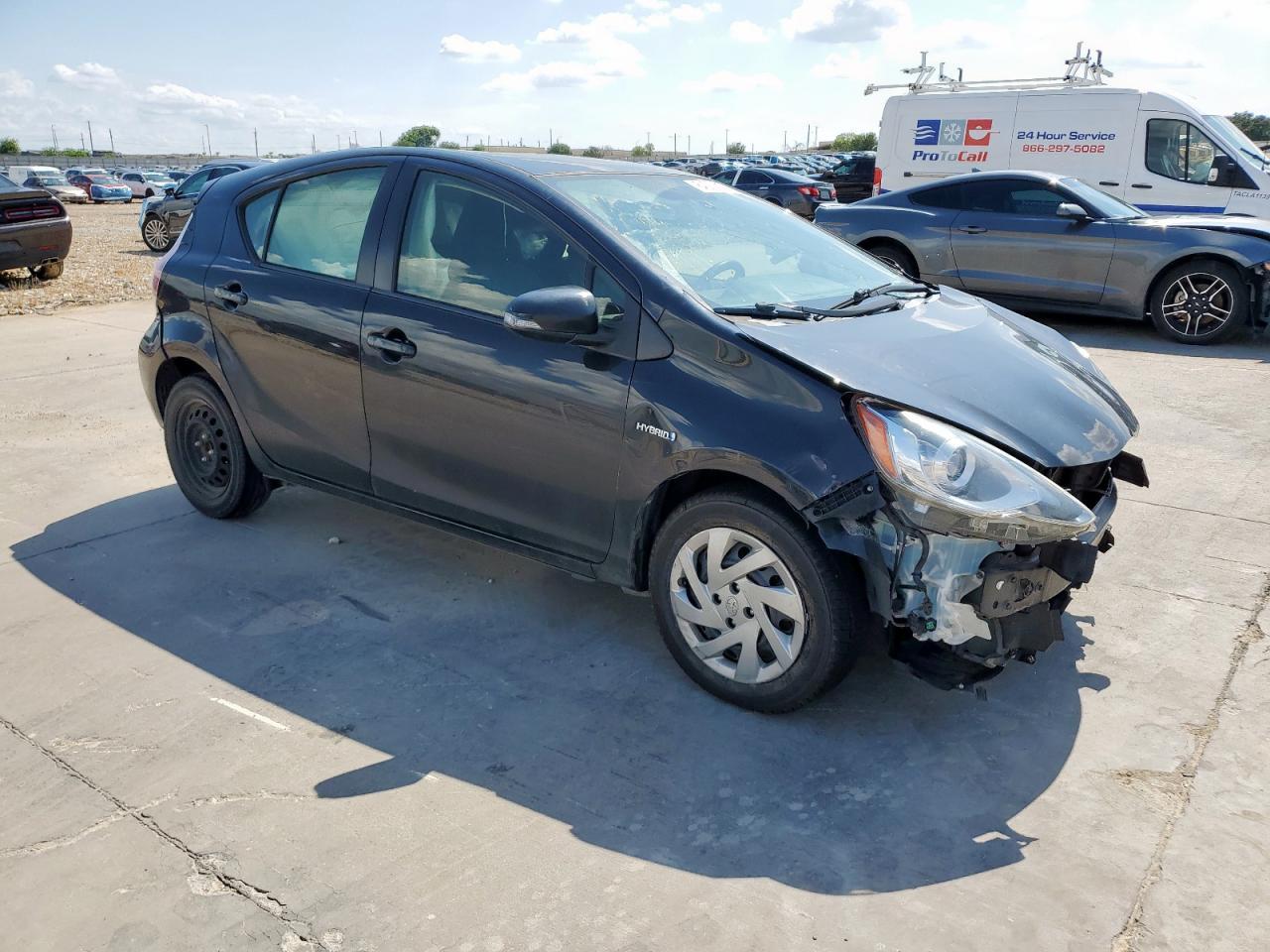 2015 Toyota Prius C - Фото 4