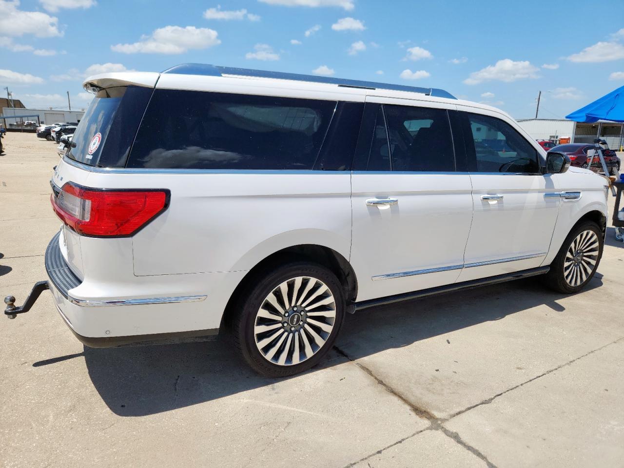 2018 Lincoln Navigator L Reserve - Image 3