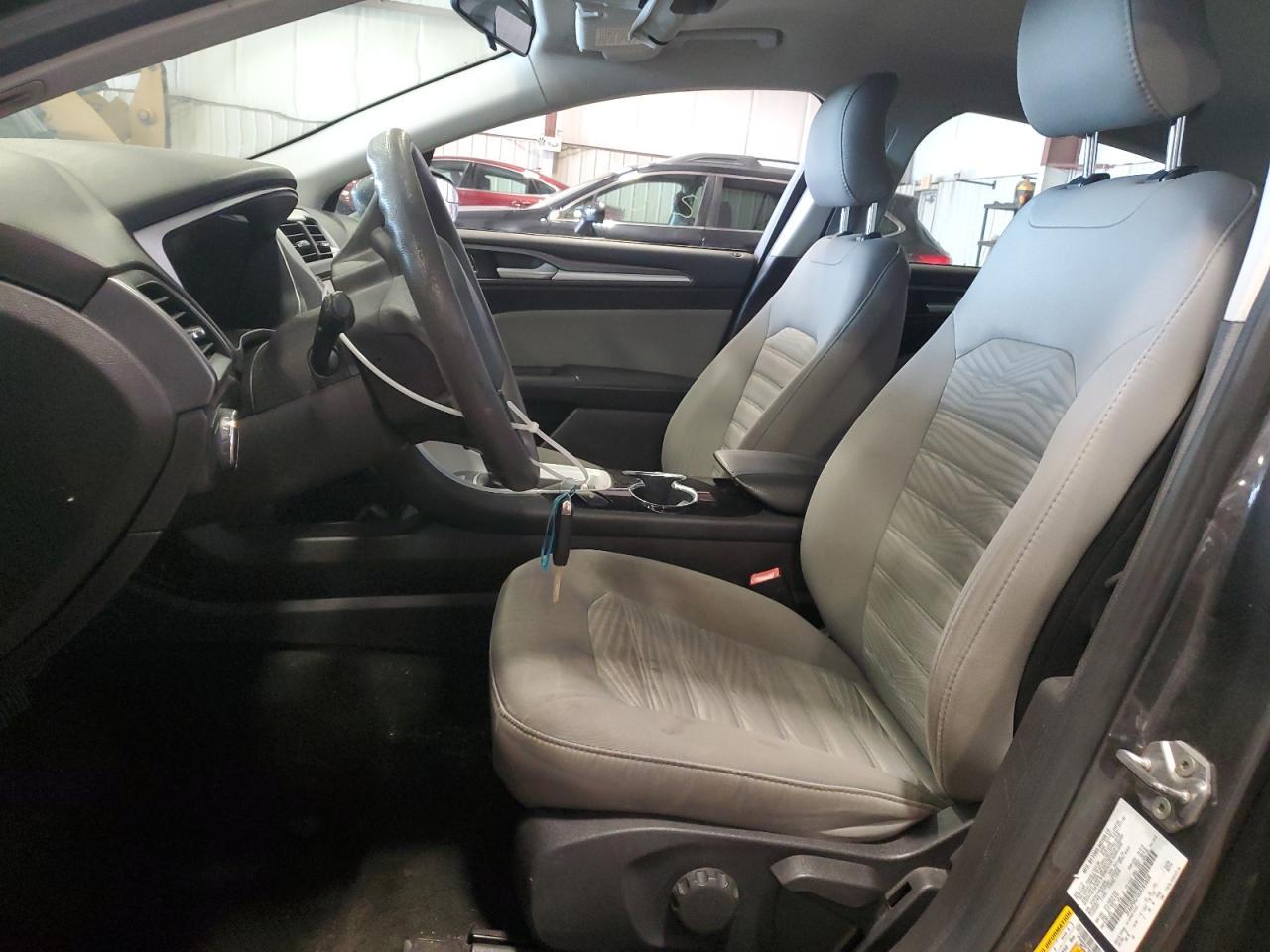 2016 Ford Fusion S - Фото 7