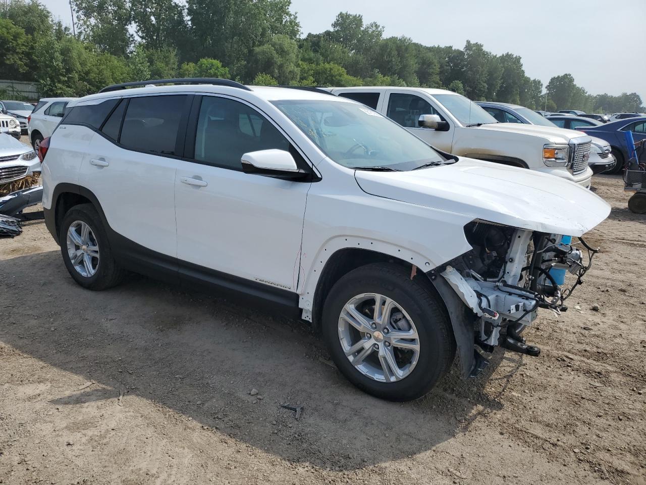 2024 GMC Terrain Sle - Image 4