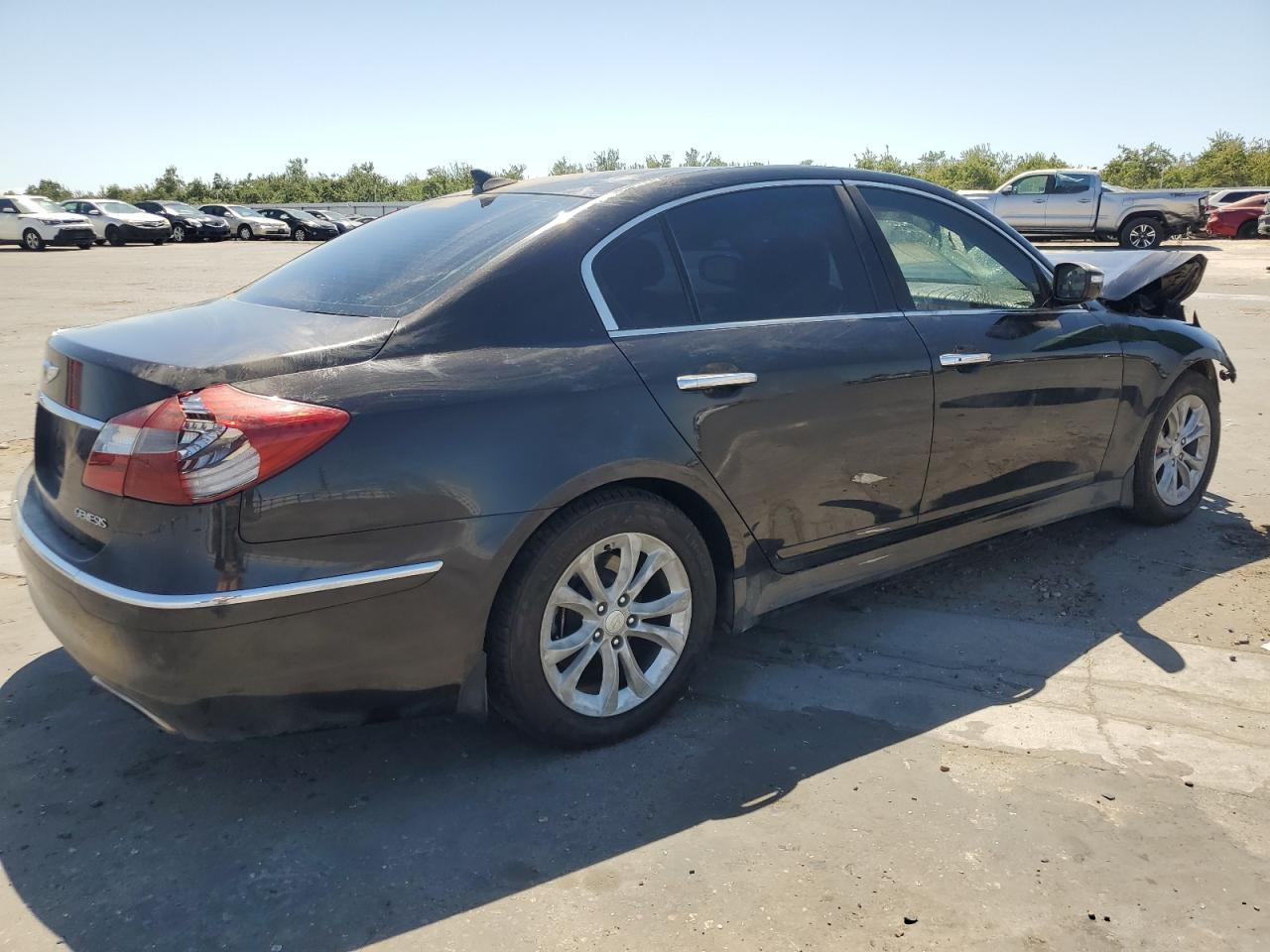 2013 Hyundai Genesis 3.8L - Image 3