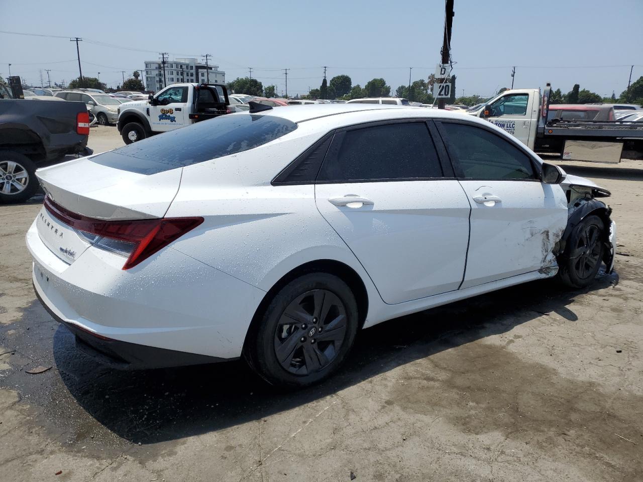 2023 Hyundai Elantra Blue - Фото 3