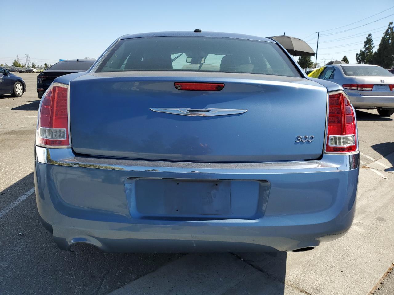 2011 Chrysler 300 Limited - Фото 6